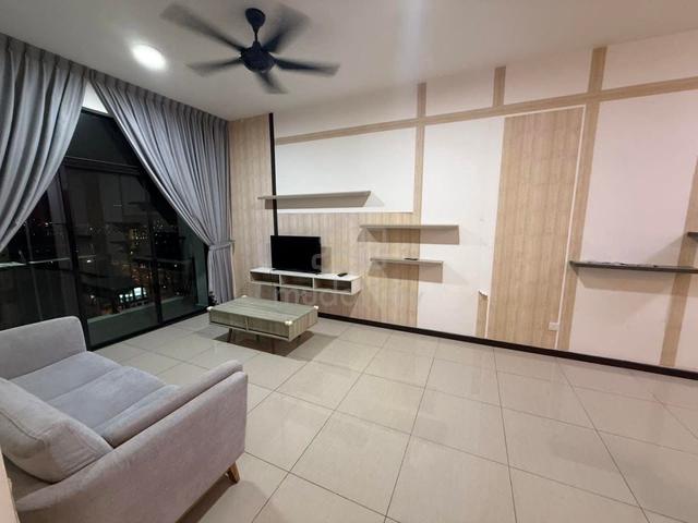 Molek Regency 1