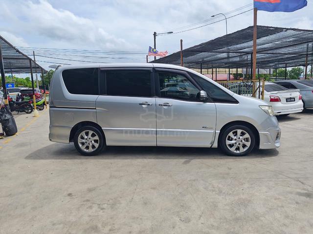2013 Nissan SERENA FULL SPEC 2.0 (AUTO) - 2