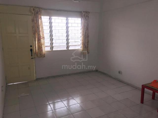 Mutiara Court 1