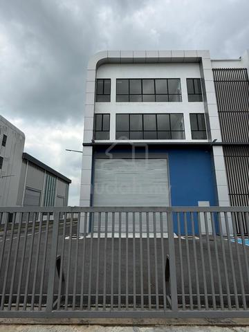New Semi D Factory/Warehouse Bu 11ksf Power 300amps Pulau Carey Klang 1