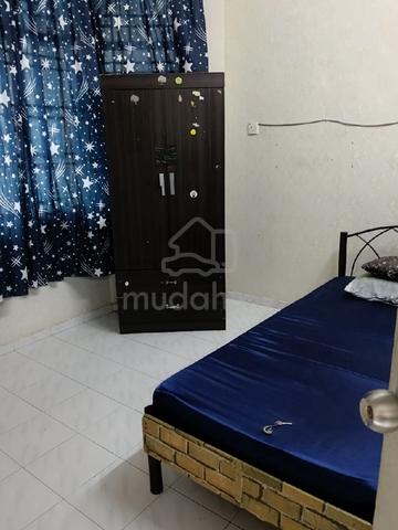 Bilik sewa lelaki Tangkak 1