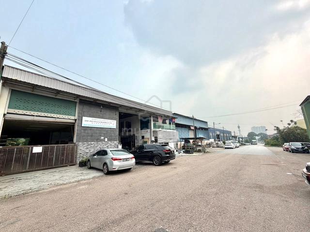 Johor Jaya 1.5 Storey Semi D Factory For Sale 1