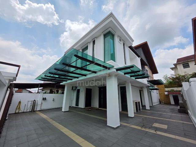 [FULLY RENO] Semi-D, Subang Bestari, Gated & Guarded, near Airport 1