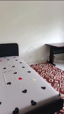 (Direct owner) Bilik sewa perempuan 📌Residensi lili,Nilai
 1