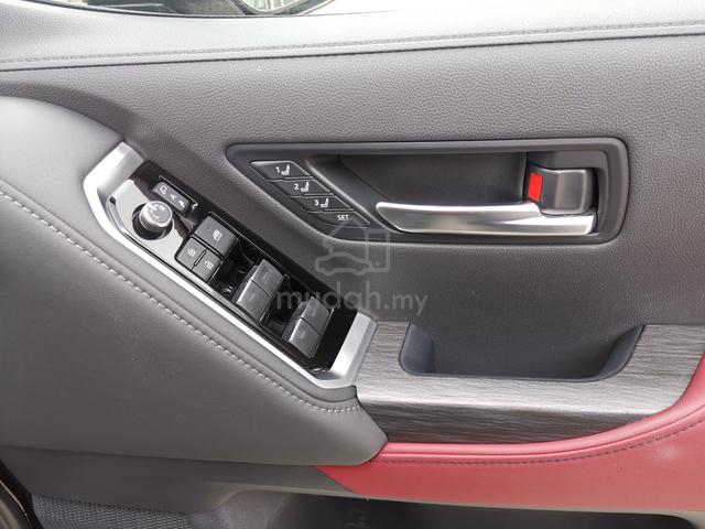 2024 Toyota LANDCRUISER 300 3.5 GR SPORT (A) - 4