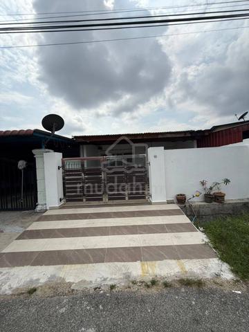 Taman Dahlia, Tampoi, Johor Bahru, Single Storey Low Cost 20x52 3