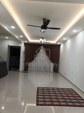 Rumah teres untuk disewa di cendana, greenwood salak perdana 1