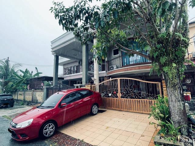 Double Storey Terrace Lorong Cakera Purnama, Seksyen 12, Bandar Puncak 1