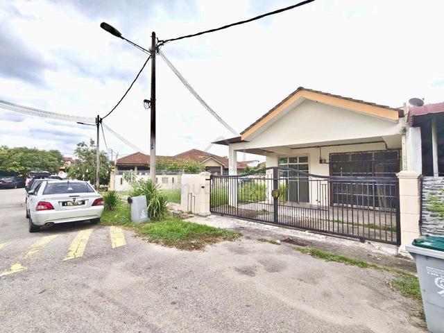 Freehold MCL Corner Lot Teres Setingkat Taman Merak Bukit Katil Melaka 1