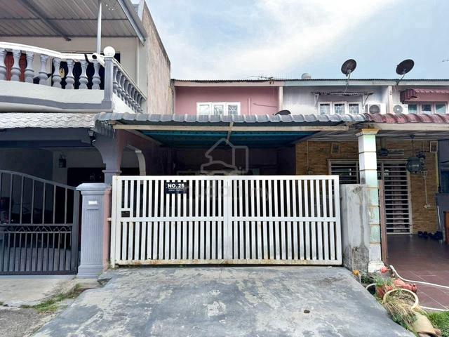 [FULLY EXTENDED] 2 Storey, Taman TAKH, Ayer Keroh, Melaka 1