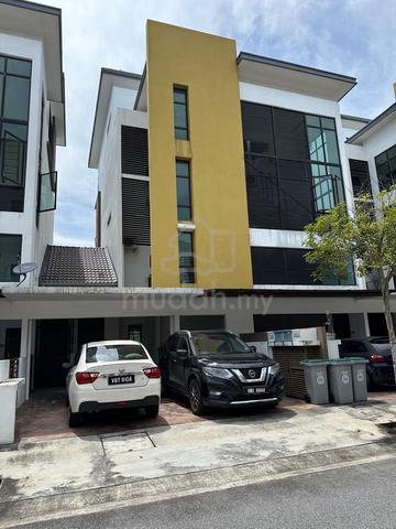 FULL LOAN!! Cempaka Seri Duplex Townhouse, Kota Seriemas Nilai 1