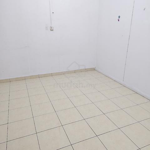 room for rent taman delima 1