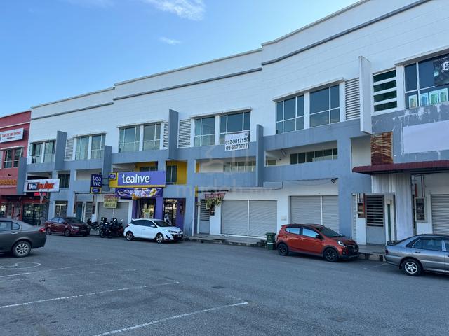 2 Storey Shop for sale, Pahang 1