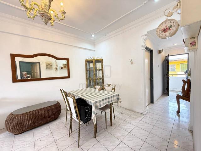 Teratai Apartment 1