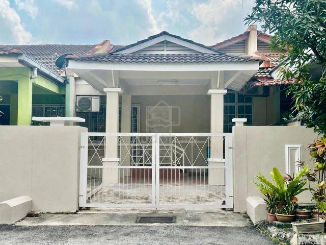 FACING OPEN 1 Storey Terrace Suakasih, Bandar Tun Hussein Onn, Cheras 1