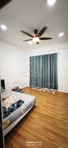 Rumah Double Storey Untuk Disewa Taman Sinarmas 1