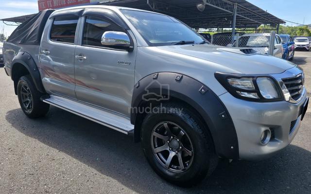 2014 Toyota HILUX DOUBLE CAB 2.5 VNT (MT) (4X4)🩶 - 3