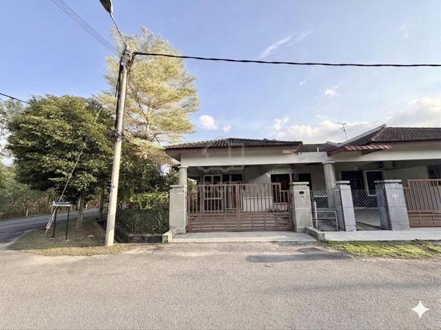 CORNER 42X70 Teres Setingkat Taman Saujana Permai, Bukit Katil, Melaka 1