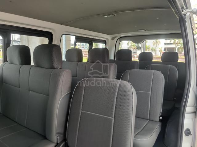 2017 Toyota Hiace 2.5 (M) Window 14 Seat Low Roof - 5