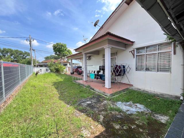 [Fully Furnished] Rumah semi D setingkat Taman Rambai Emas 1