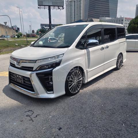 2021 Toyota VOXY 2.0 ZS KIRAMEKI III (A) - 2