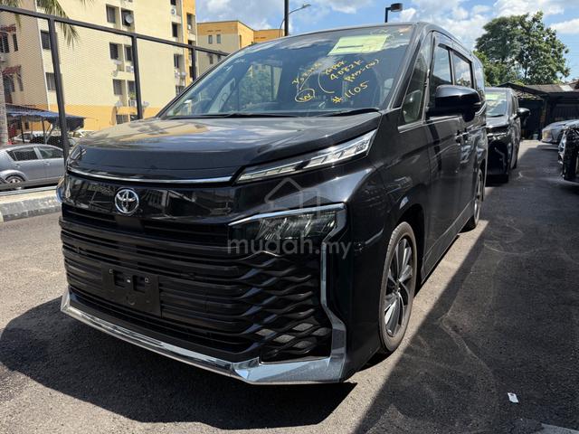 2022 Toyota VOXY 2.0 ZS PRICE wit TAX UNREG - 1