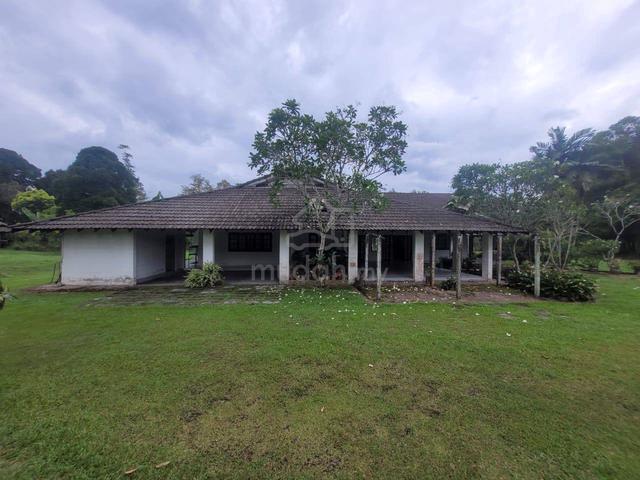 Bungalow House 1