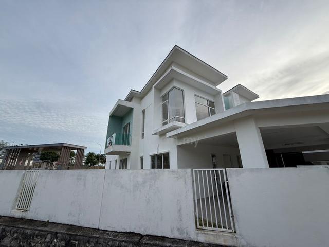 Ara sendayan corner with land aircond hijayu aman suriaman near s2 1