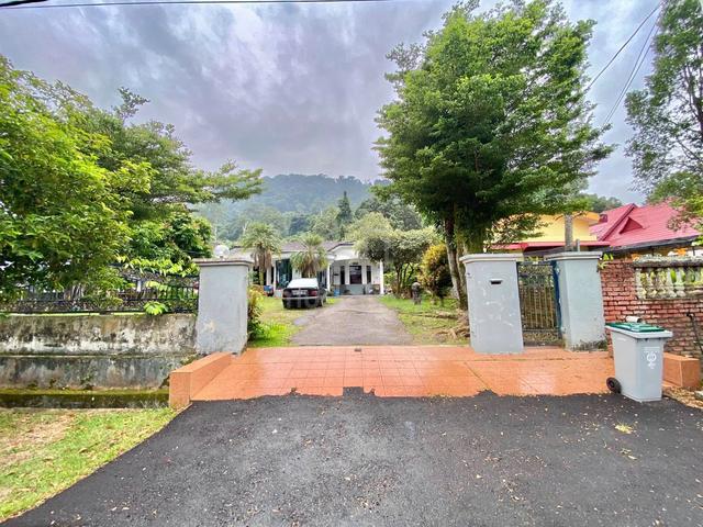 Fully Renovated, Bungalow Kampung Istana, Batu Pahat For Sale 2