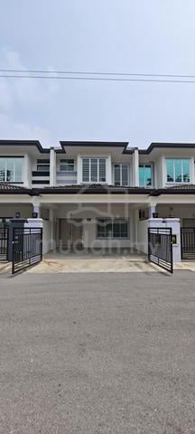 Double Storey Terrace Intermediate at Taman Merlin Muara Tuang for sal 1