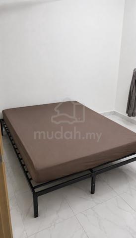 Room for Rent with Private Bathroom @ Bukit Indah 2 | Near AEON Mall & 1
