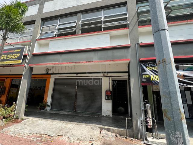 1 1/2 storey shop at Seremban Jaya 1