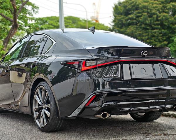WHITE INTERIOR RARE 2022 Lexus IS300 2.0 F-SPORT - 2