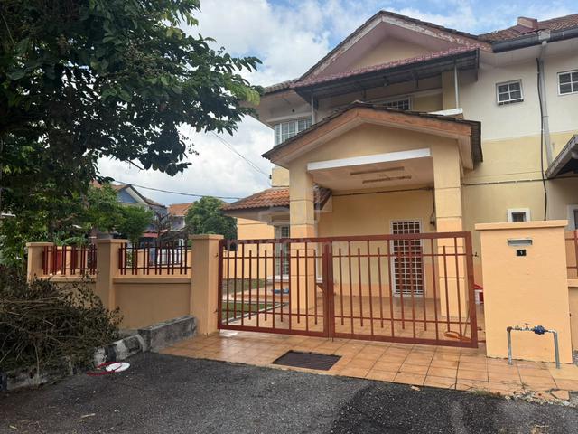 Bukit Mahkota Cluster Corner House For Rent 1