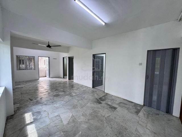 Shop Apartment, Taman Saujana Jati, Kg Jawa, Klang 1
