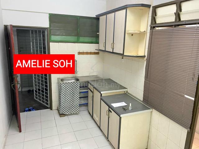 Desa May 1