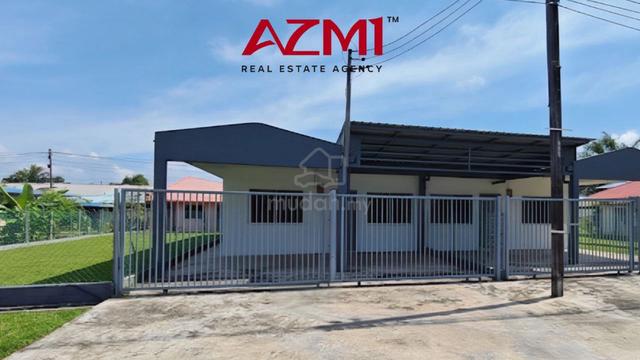 Big Compound Single Storey Semi Detached Taman Permai Permy Miri 1