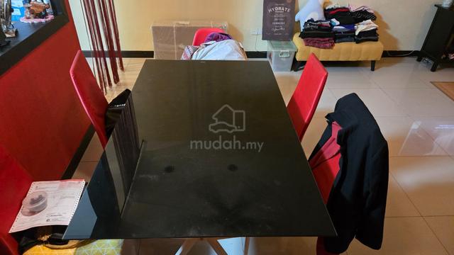 Dining chair and table - photo 2 of 6
