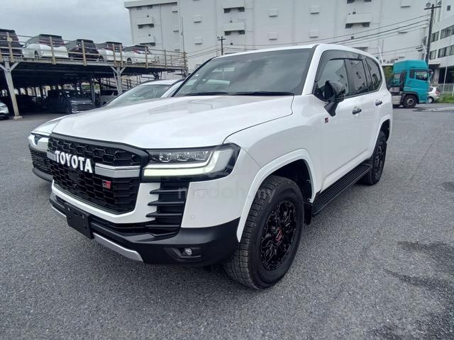 2024 Toyota LANDCRUISER 3.4 300 GR SPORT (A) - 5