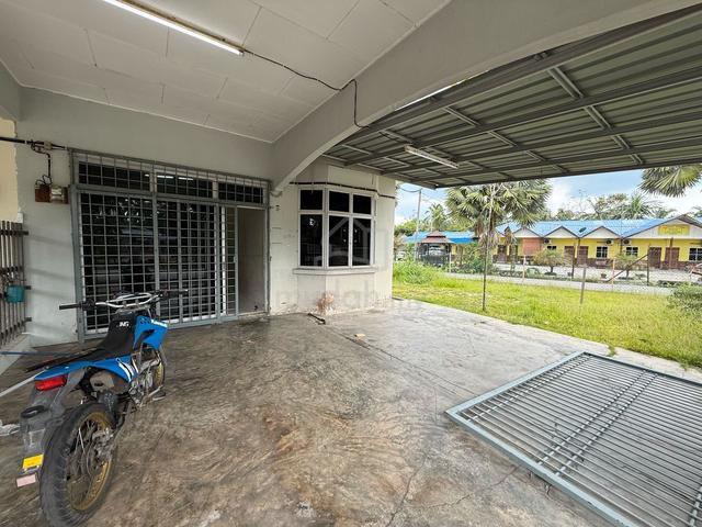 Single Storey Corner Lot Terraced House for Sale 1