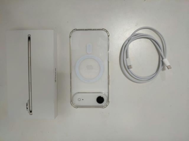 iPhone Air 256GB Light Gold MY Set - photo 3 of 6