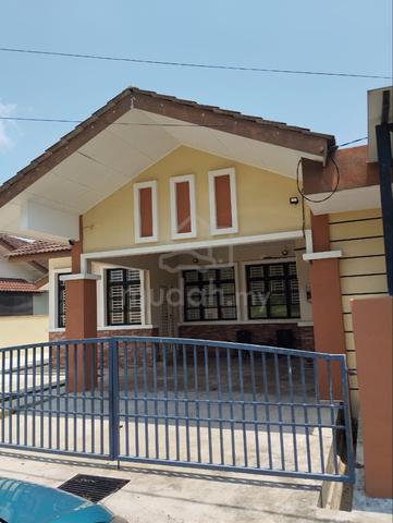 Homestay Ummi - Taman Seberang Paka 1