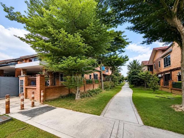 DIRECT OWNER - End Lot Garden View Alam Budiman 2 Storey House 1