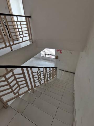 Kulai Lagenda Putra Near Tmn Putri Double Storey House (22x65sqft) 3