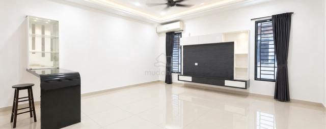 gated Guarded Jalan Camar Bandar Putra Kulai Double Storey Terrace 1
