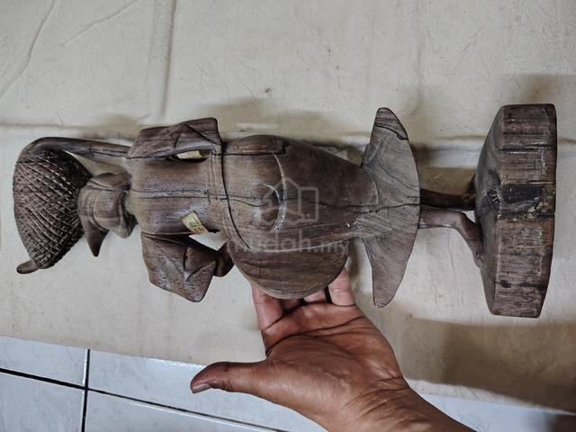 old wooden status - photo 3 of 6