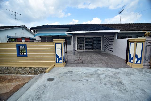 Single Storey Bungalow House Fully Furnished for Rent 1
