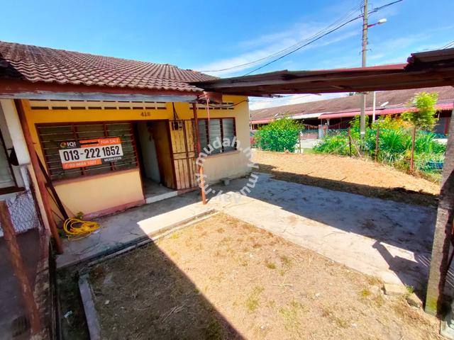 Corner Lot House at Taman Tun Sambathan Sungai Siput Perak 2