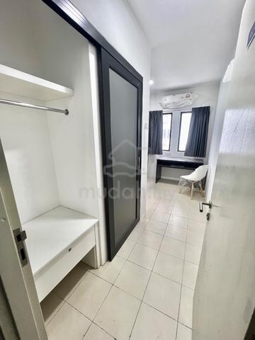 Uni Suites 1