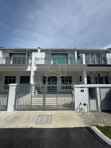 20’X60’, 2 Storey Bandar Mahkota Jln Mahkota, Banting Selangor 1